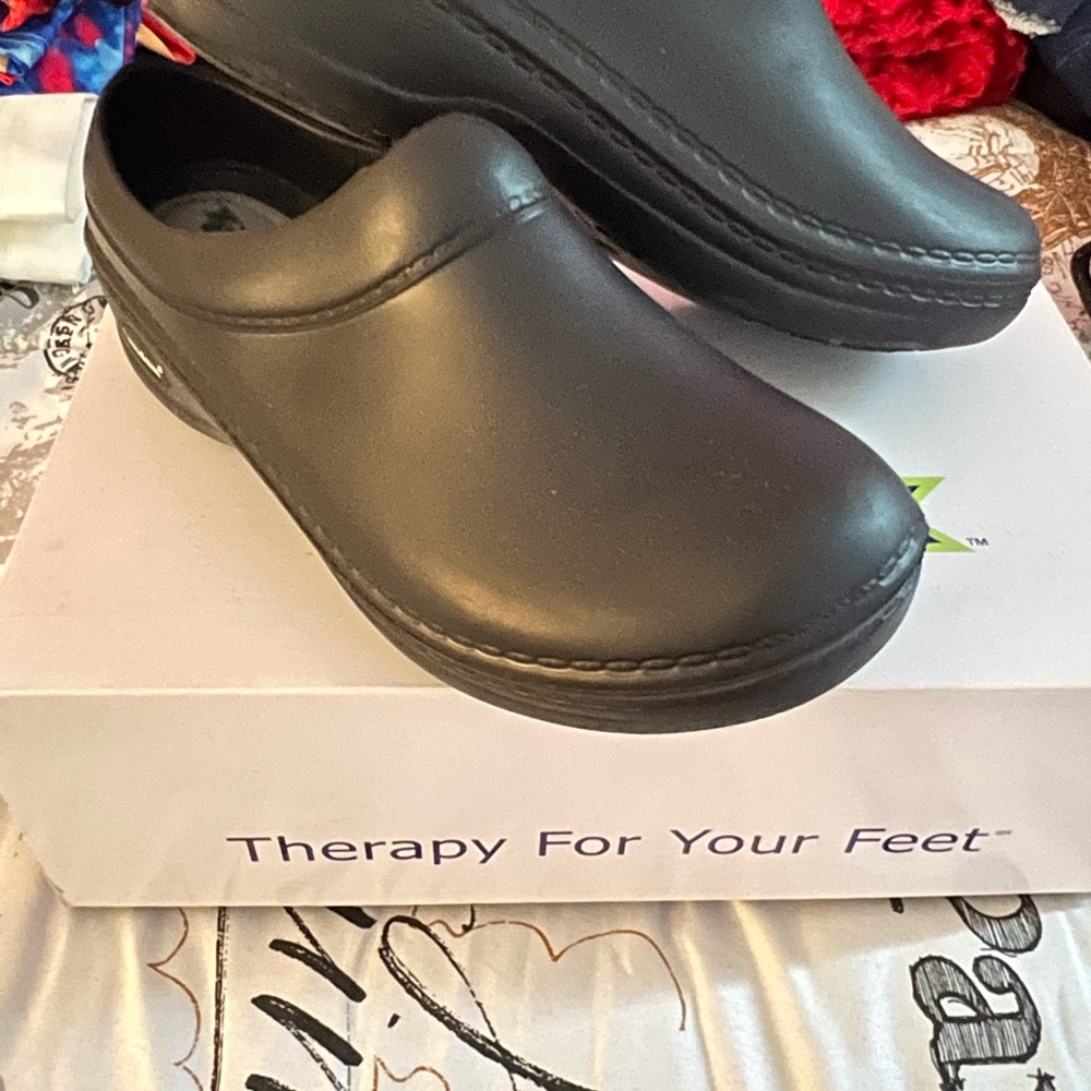 Comfortable clogs, great for working long hours. Worn 3 times.